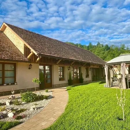 Tulipan Vendeghaz Guest house *