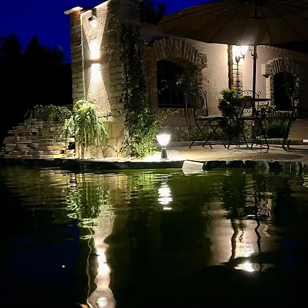 Tulipan Vendeghaz 4* Karasz