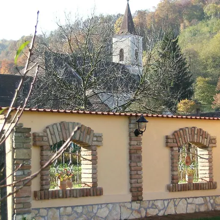 Guest house Tulipan Vendeghaz Karasz